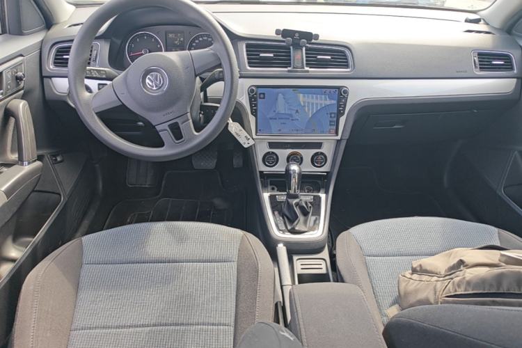 Used Volkswagen Lavida 2014 1.4 TSI DSG BlueMotion Technology Version Center Console