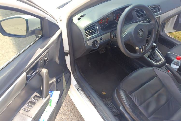 Used Volkswagen Lavida 2014 1.6L Automatic Sport Edition Driver Seat
