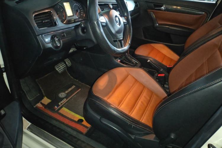 Used Volkswagen Lavida 2014 1.4TSI DSG Sport Edition Driver Seat