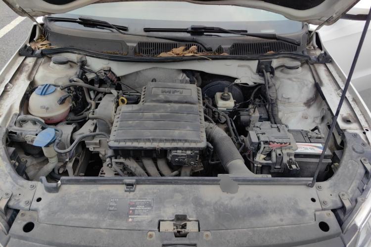 Used Volkswagen Lavida 2014 1.6L Automatic Sport Edition Engine Bay