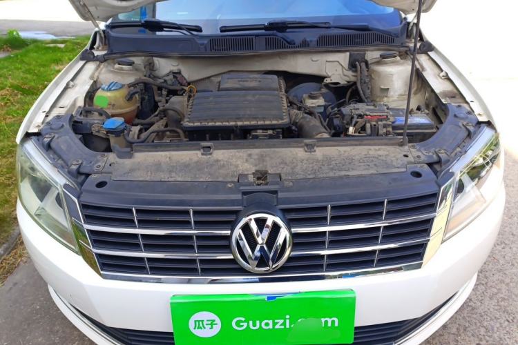 Used Volkswagen Lavida 2014 1.6L Automatic Sport Edition Engine Bay