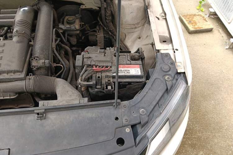 Used Volkswagen Lavida 2014 1.4TSI DSG Sport Edition Engine Bay Left