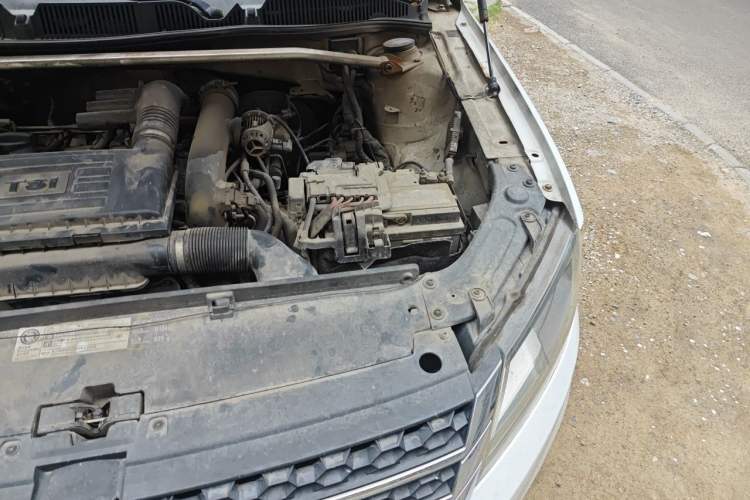 Used Volkswagen Lavida 2014 1.4TSI DSG 30th Anniversary Edition Engine Bay Left