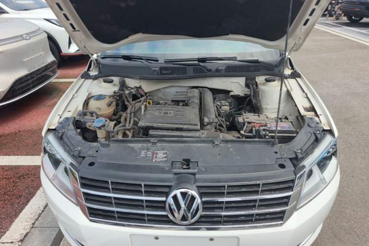 Used Volkswagen Lavida 2014 1.4 TSI DSG BlueMotion Technology Version Engine Bay