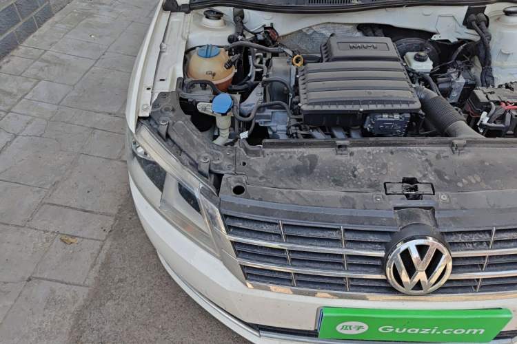 Used Volkswagen Lavida 2014 1.6L Automatic Sport Edition Engine Bay Right