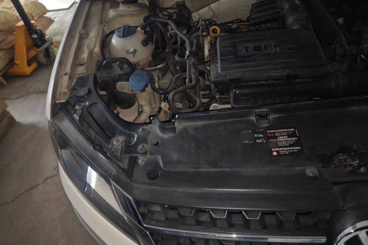 Used Volkswagen Lavida 2014 1.4TSI DSG Sport Edition Engine Bay Right
