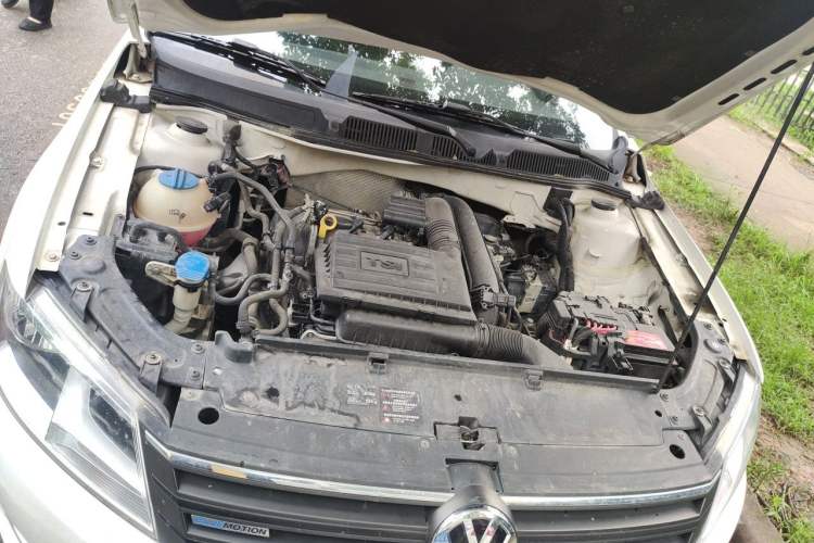 Used Volkswagen Lavida 2014 1.4 TSI DSG BlueMotion Technology Version Engine Bay