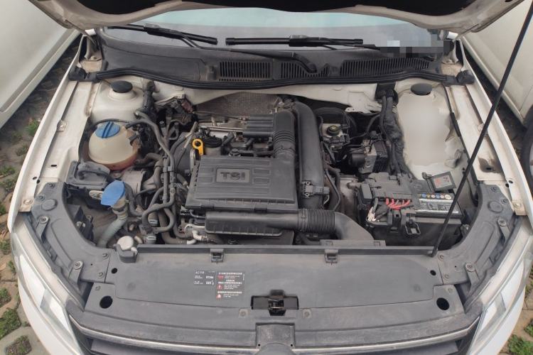 Used Volkswagen Lavida 2014 1.4 TSI DSG BlueMotion Technology Version Engine Bay