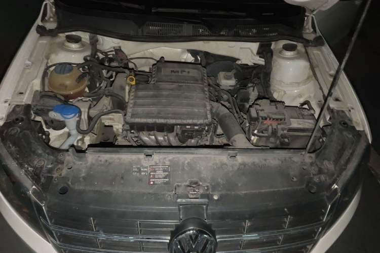 Used Volkswagen Lavida 2014 1.6L Automatic Sport Edition Engine Bay