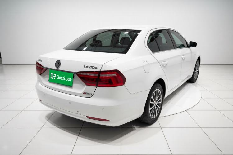 Used Volkswagen Lavida 2014 1.4TSI DSG 30th Anniversary Edition Exterior 5