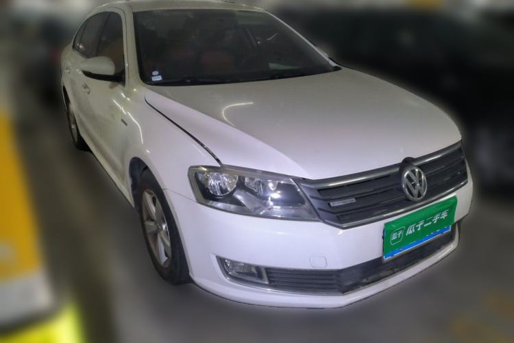 Used Volkswagen Lavida 2014 1.4 TSI DSG BlueMotion Technology Version Front Right 45 Deg