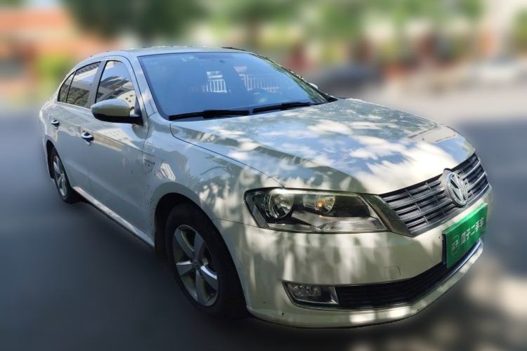 Used Volkswagen Lavida 2014 1.4 TSI DSG BlueMotion Technology Version Front Right 45 Deg