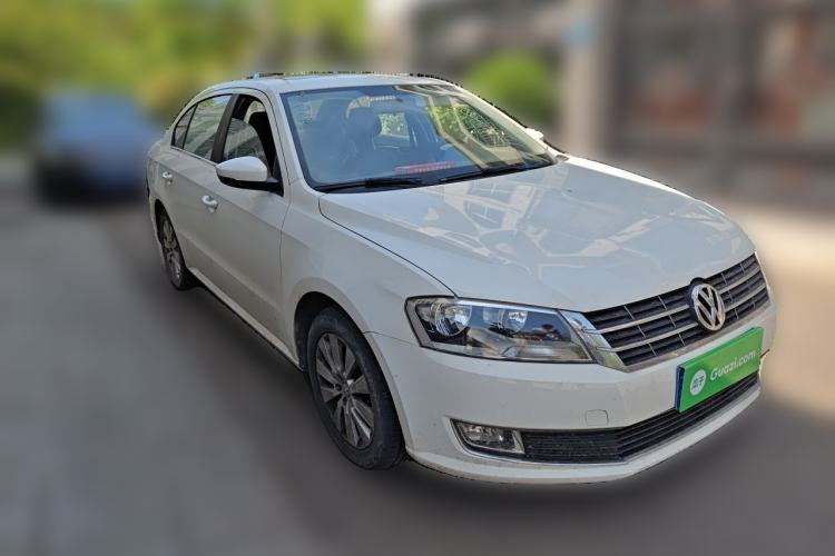 Used Volkswagen Lavida 2014 1.6L Automatic Sport Edition Front Right 45 Deg