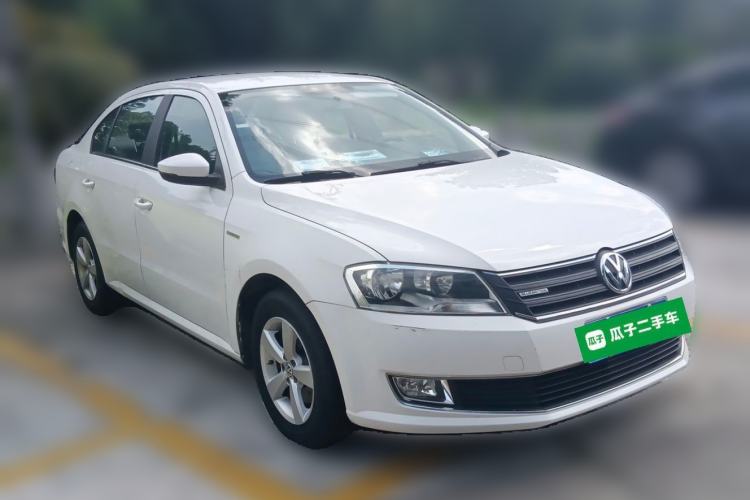 Used Volkswagen Lavida 2014 1.4 TSI DSG BlueMotion Technology Version Front Right 45 Deg