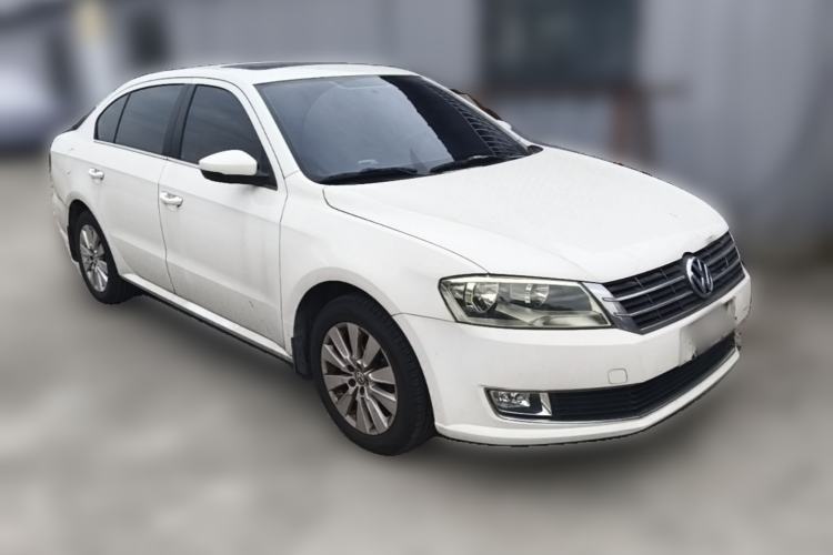 Used Volkswagen Lavida 2014 1.4TSI DSG 30th Anniversary Edition Front Right 45 Deg