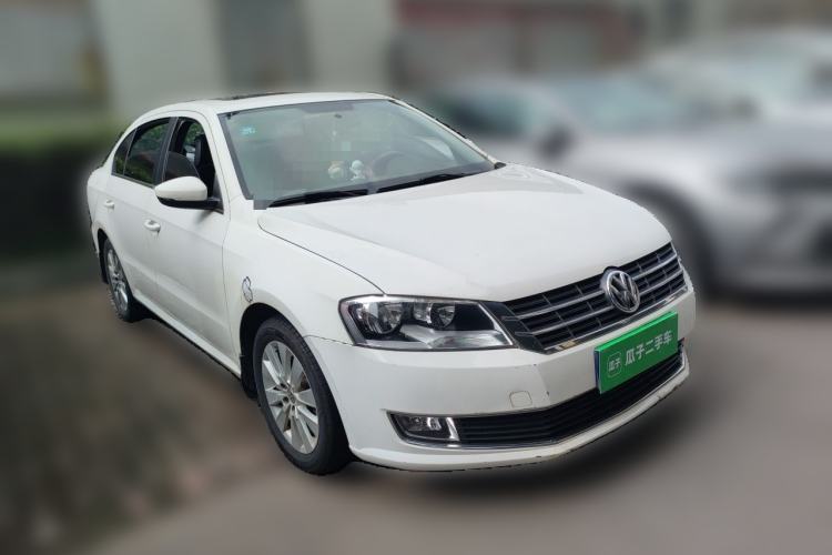 Used Volkswagen Lavida 2014 1.6L Automatic Sport Edition Front Right 45 Deg