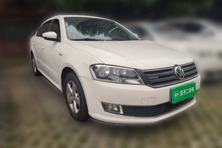 Used Volkswagen Lavida 2014 1.4 TSI DSG BlueMotion Technology Version Front Right 45 Deg