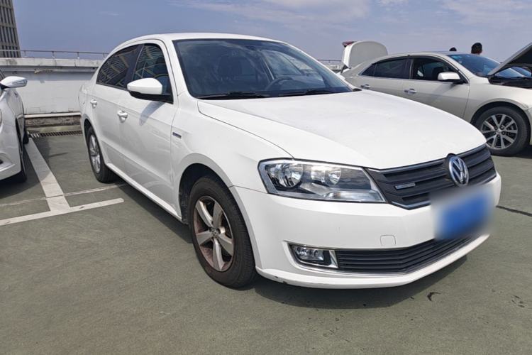 Used Volkswagen Lavida 2014 1.4 TSI DSG BlueMotion Technology Version Front Right 45 Deg