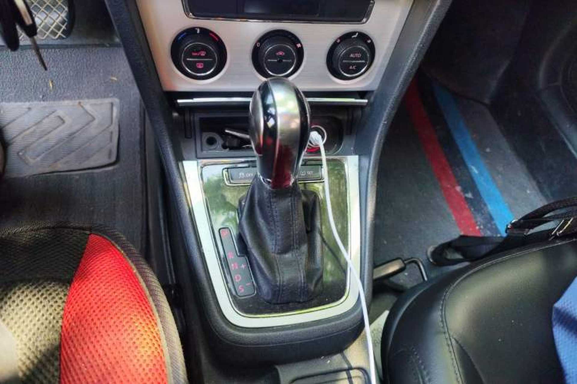Used Volkswagen Lavida 2014 1.4 TSI DSG BlueMotion Technology Version Gear Lever