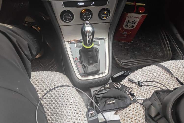 Used Volkswagen Lavida 2014 1.4TSI DSG 30th Anniversary Edition Gear Lever