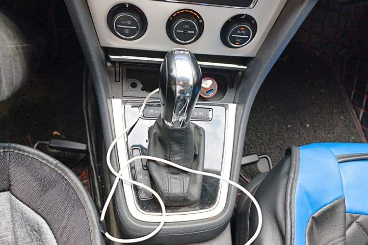 Used Volkswagen Lavida 2014 1.4 TSI DSG BlueMotion Technology Version Gear Lever