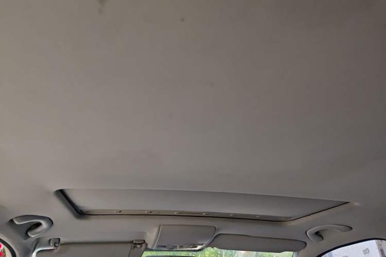 Used Volkswagen Lavida 2014 1.6L Automatic Sport Edition Headliner