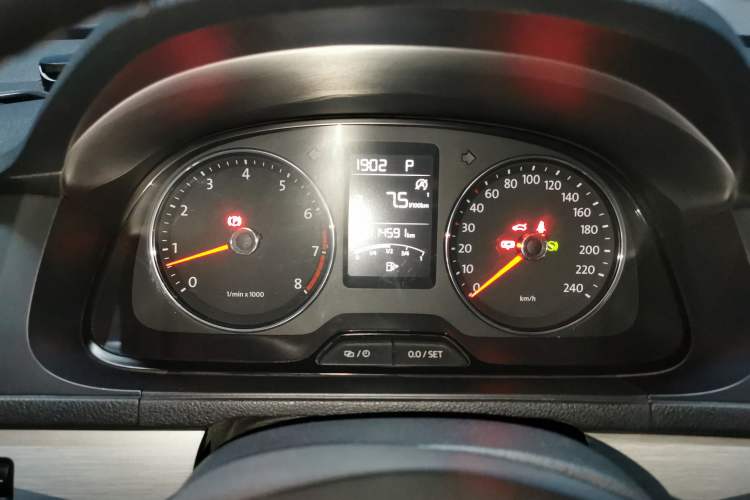 Used Volkswagen Lavida 2014 1.4 TSI DSG BlueMotion Technology Version Instrument Cluster