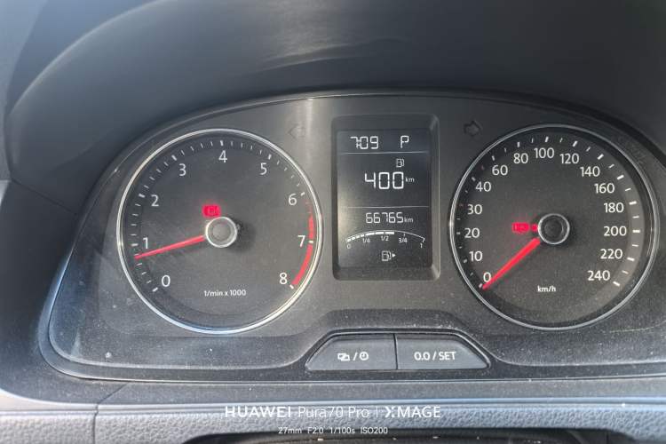 Used Volkswagen Lavida 2014 1.6L Automatic Sport Edition Instrument Cluster