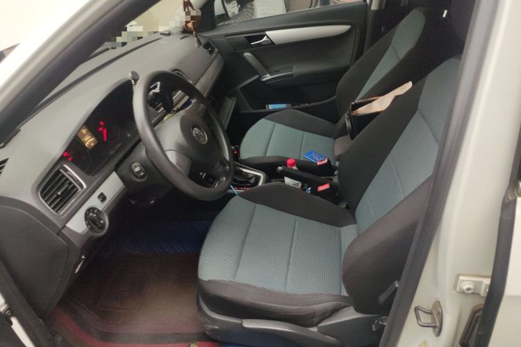 Used Volkswagen Lavida 2014 1.4 TSI DSG BlueMotion Technology Version Left Front Seat
