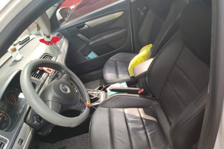 Used Volkswagen Lavida 2014 1.6L Automatic Sport Edition Left Front Seat
