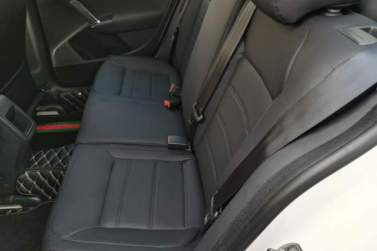 Used Volkswagen Lavida 2014 1.4 TSI DSG BlueMotion Technology Version Left Rear Seat