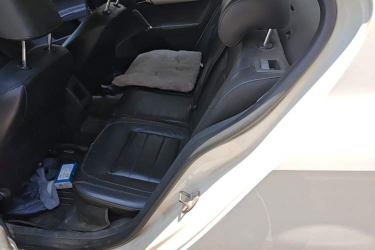 Used Volkswagen Lavida 2014 1.6L Automatic Sport Edition Left Rear Seat