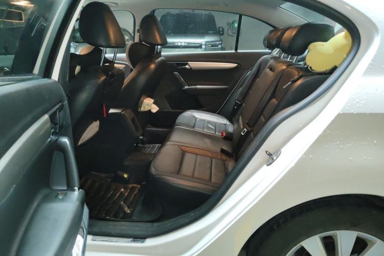 Used Volkswagen Lavida 2014 1.6L Automatic Sport Edition Left Rear Seat