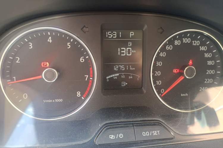 Used Volkswagen Lavida 2014 1.6L Automatic Sport Edition Odometer Close Up