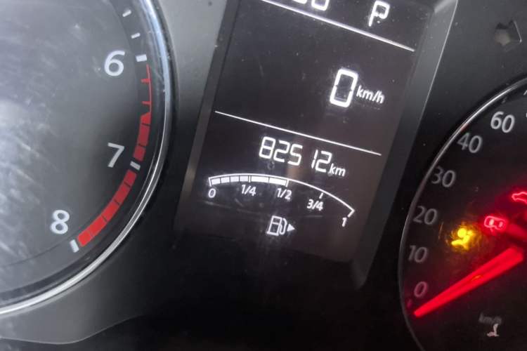 Used Volkswagen Lavida 2014 1.6L Automatic Sport Edition Odometer Close Up