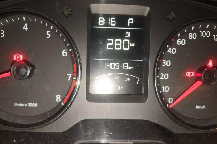 Used Volkswagen Lavida 2014 1.6L Automatic Sport Edition Odometer Close Up