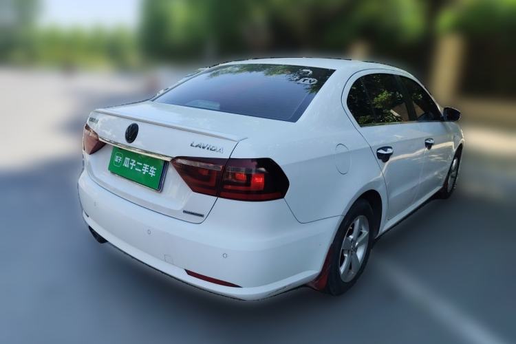 Used Volkswagen Lavida 2014 1.4 TSI DSG BlueMotion Technology Version Rear Right 45 Deg