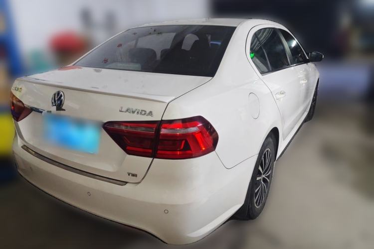 Used Volkswagen Lavida 2014 1.4TSI DSG Sport Edition Rear Right 45 Deg