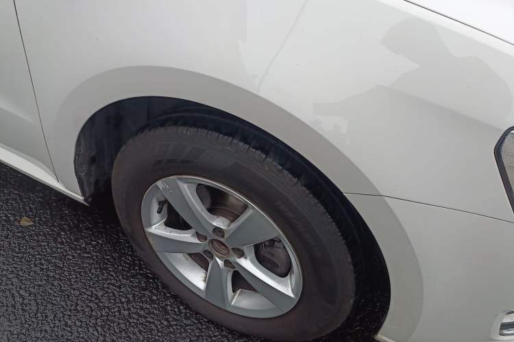 Used Volkswagen Lavida 2014 1.4 TSI DSG BlueMotion Technology Version Right Front Wheel Hub