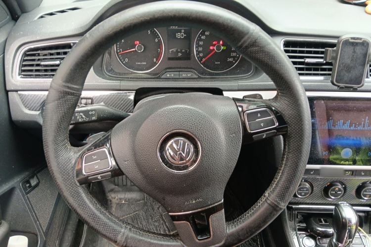 Used Volkswagen Lavida 2014 1.4TSI DSG Sport Edition Steering Wheel