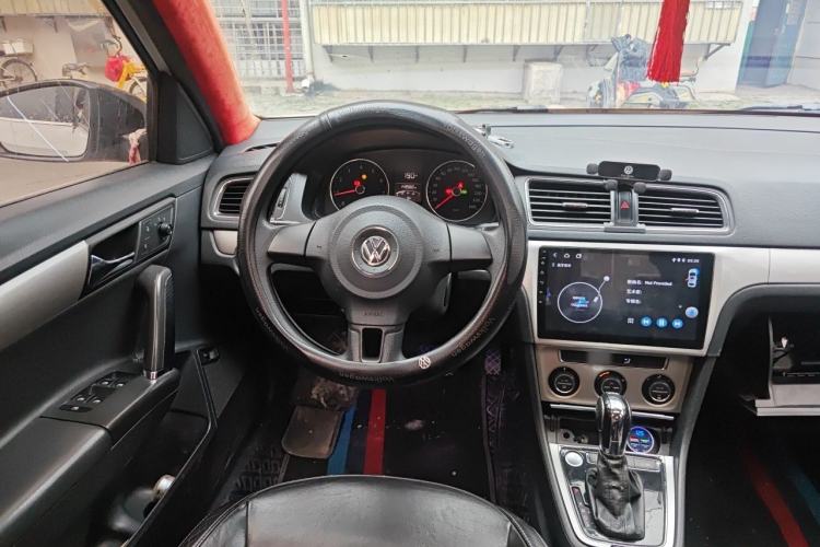 Used Volkswagen Lavida 2014 1.4TSI DSG 30th Anniversary Edition Steering Wheel