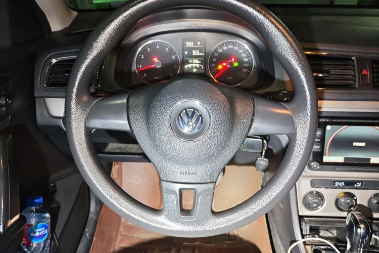 Used Volkswagen Lavida 2014 1.4TSI DSG 30th Anniversary Edition Steering Wheel