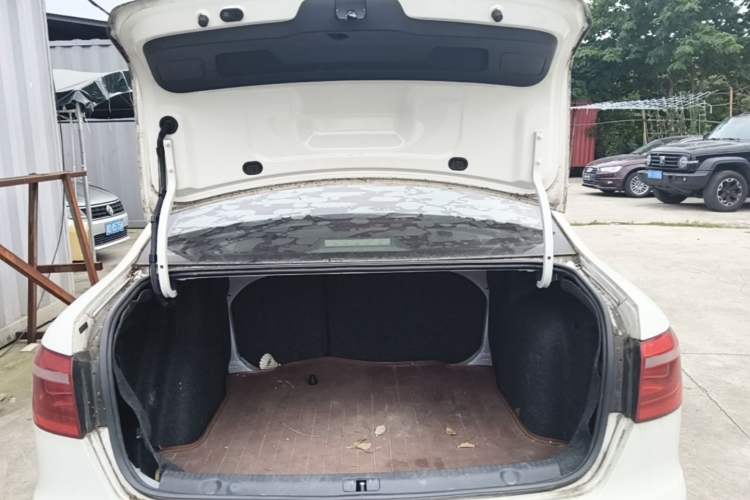 Used Volkswagen Lavida 2014 1.4TSI DSG 30th Anniversary Edition Trunk