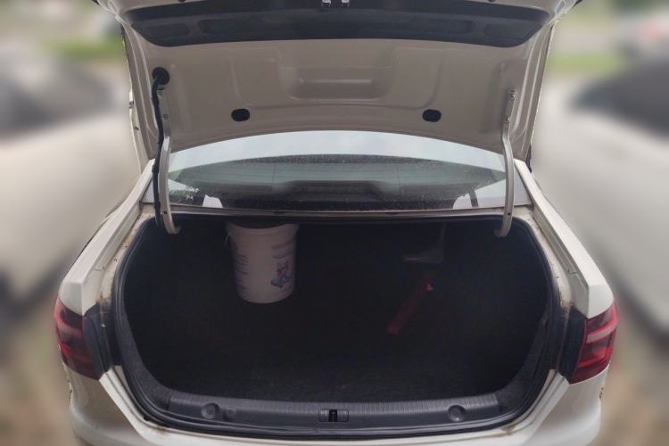 Used Volkswagen Lavida 2014 1.4 TSI DSG BlueMotion Technology Version Trunk