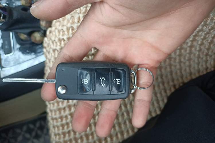 Used Volkswagen Lavida 2014 1.6L Automatic Sport Edition Vehicle Key