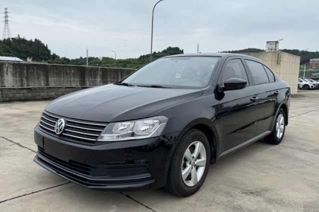 Volkswagen Lavida 2015 1.6L Automatic Fashion Edition usado