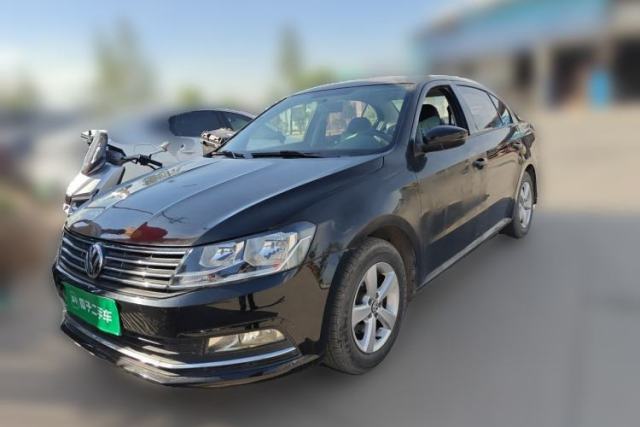 Used Volkswagen Lavida 2015 1.6L Manual Fashion Edition