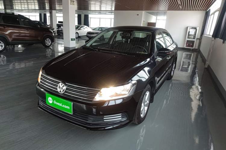 Used Volkswagen Lavida 2015 1.6L Manual Fashion Edition Guazi used car, China used car export, Used car for sale, Used cars, Cheapest cars for sale