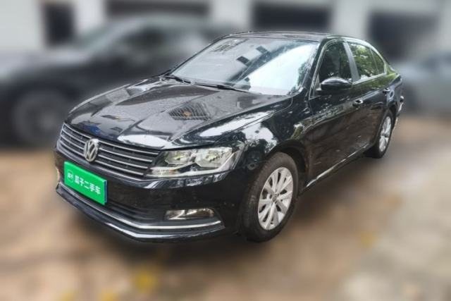 Used Volkswagen Lavida 2015 1.6L Manual Comfort Edition