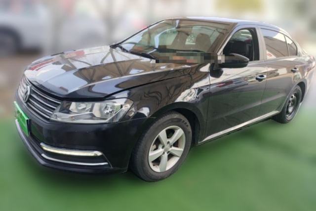Used Volkswagen Lavida 2015 1.6L Manual Fashion Edition